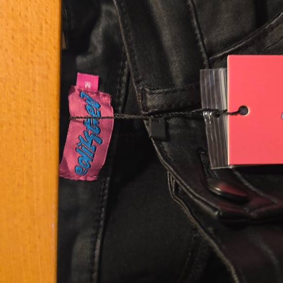 EDIKTED NEW WITH TAGS Black Flared Pants Leather Look SIZE M - Picture 4 of 6